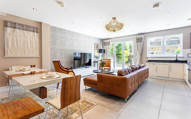 Stunning Flat in the Heart of Parsons Green