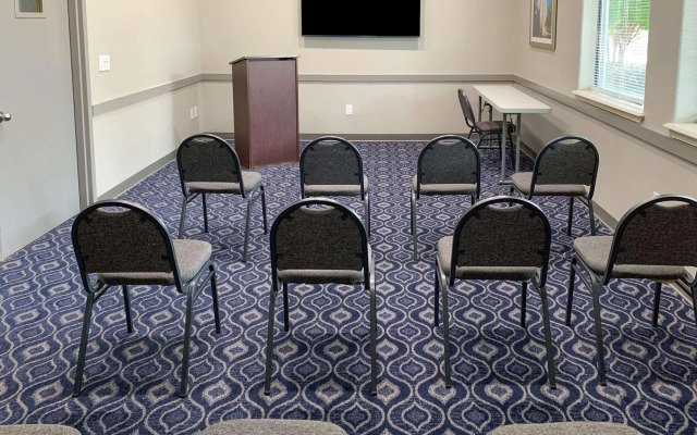 Quality Suites Houston NW Cy-Fair