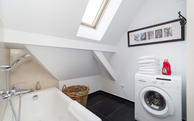 Royal Apartments - Center