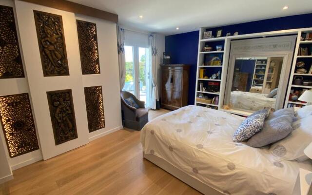 Luxurious villa 4 bedrooms in secluded area, swimming pool