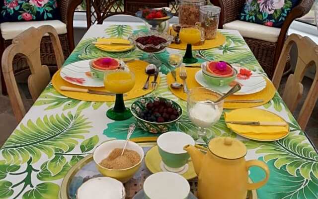 Folly Studio Bed and Breakfast