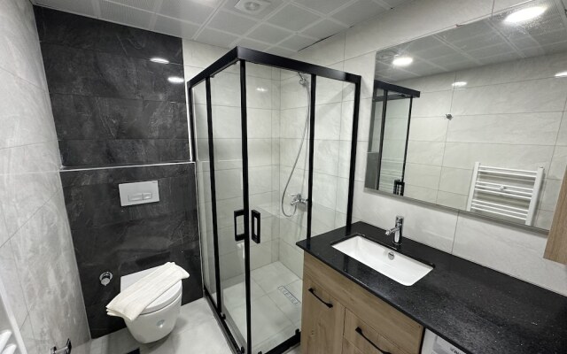 Real Homes & Metro Line