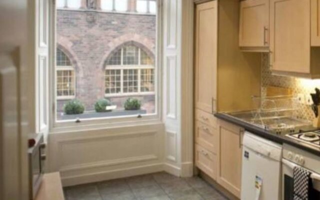 Sonder Royal Garden Apartments New Town