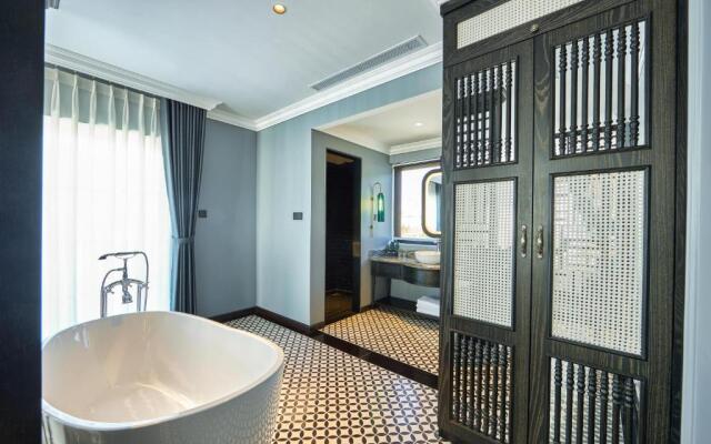 D’Melin Hotel & Restaurant