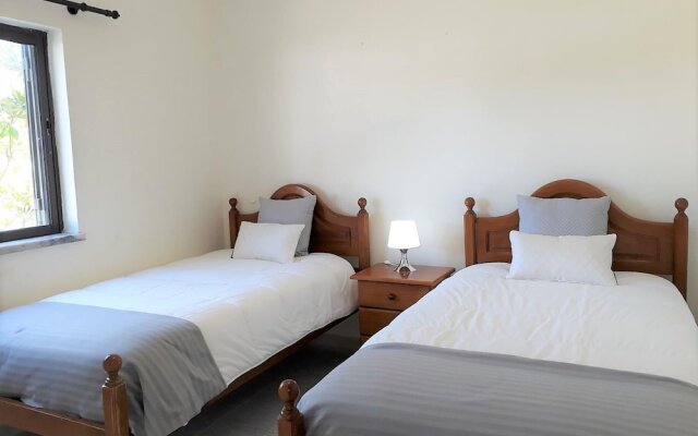 T2 Mouramar Varanda Vista Piscina Golf 6 Pessoas