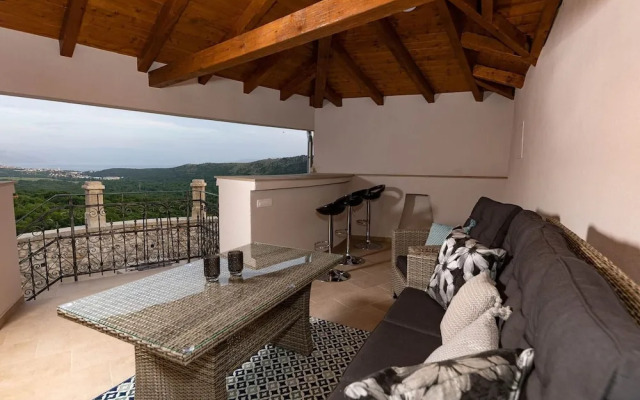 Amazing Villa With Pool, Wellness and Stunning View