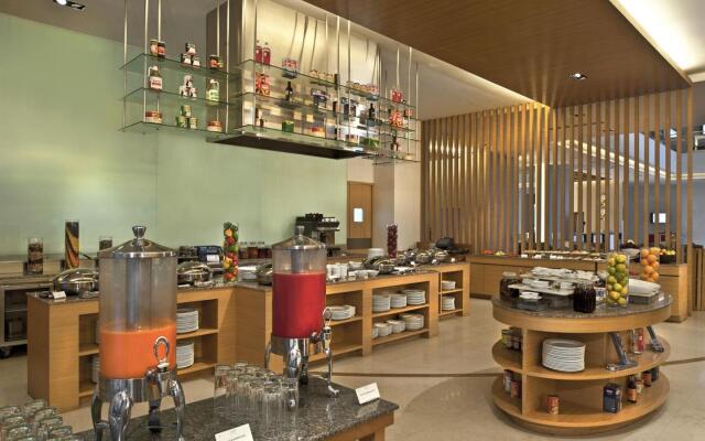 Four Points by Sheraton Hotel & Serviced Apartments, Pune