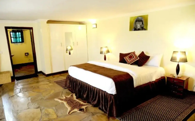 Da Vinci Gorilla Lodge
