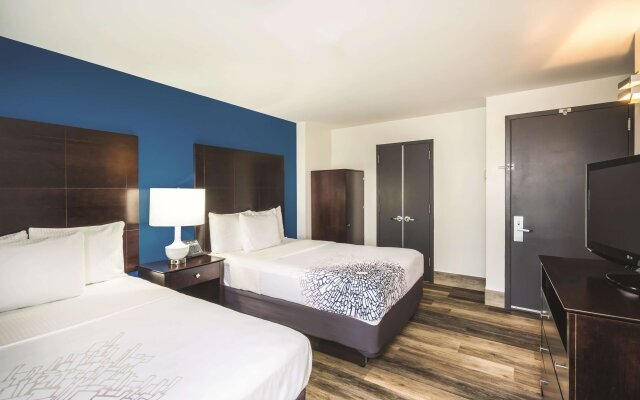 La Quinta Inn & Suites by Wyndham Brooklyn Downtown