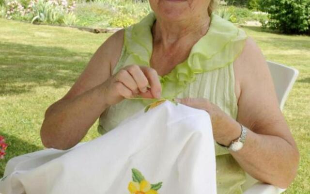 Gîte Rouilly-Sacey, 3 pièces, 4 personnes - FR-1-543-46