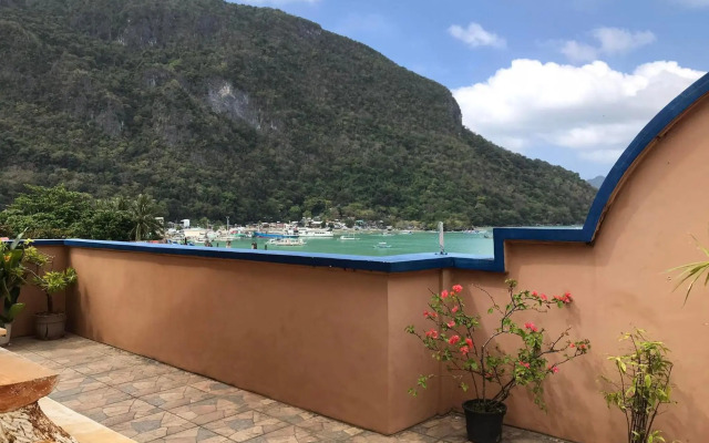 Garnet Hotel