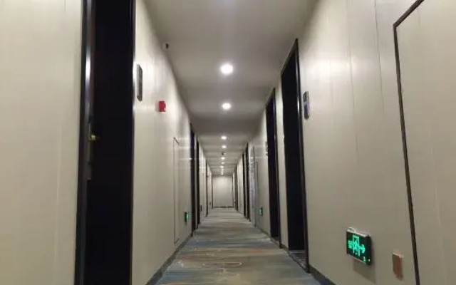 Super 8 Hotel (Xiao County Jin Street)