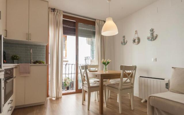 Lets Holidays Centric House with Parking