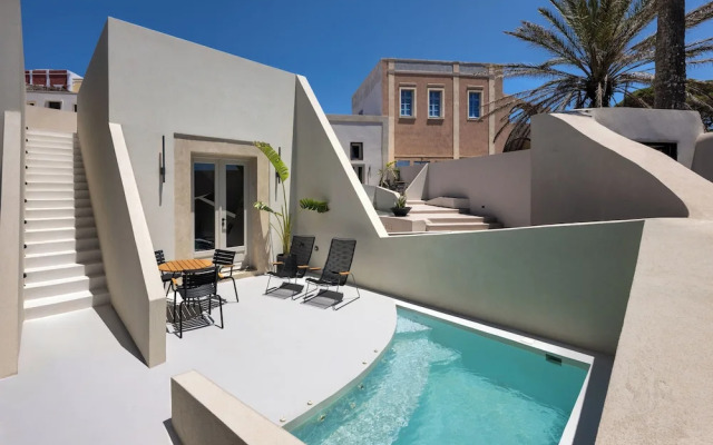 Calissa Suites by Ananda