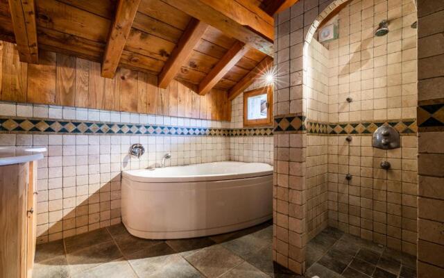 Chalet Chu Lo Dou Le Praz Courchevel - by EMERALD STAY