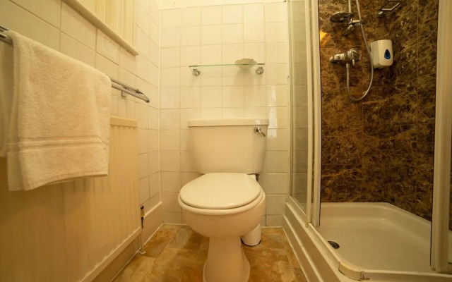 Fines Bayliwick Hotel