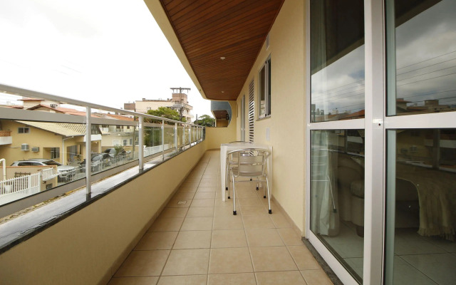 1012 Apto no centro Praia de Bombinhas