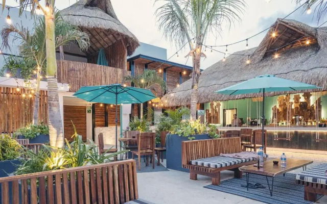 Mayan Monkey Hotel & Hostel Tulum