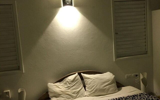 Pretty Caribbean Style Villa