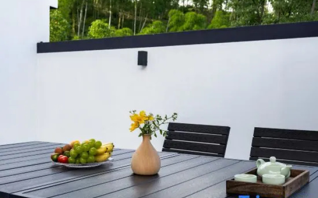 A pillow cloud · Pure oxygen in the cloud mountain top pool vacation beautiful stay – Meal – Huzhou