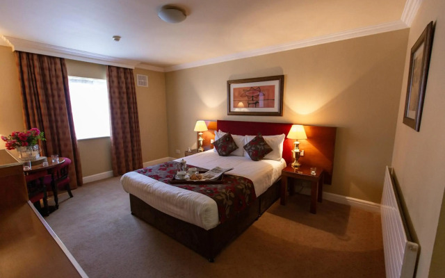 Hamlet Court Hotel