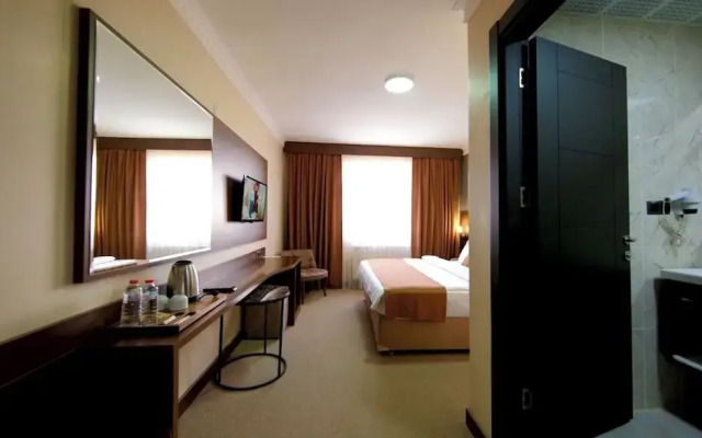 Sapran Deluxe Hotel