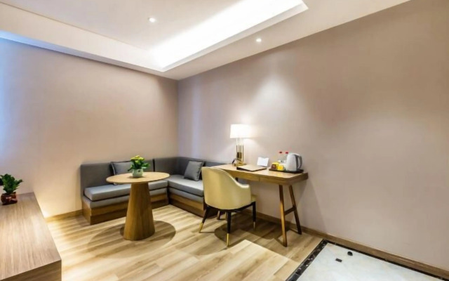 GYA Hotel (Haiyan Wuyue Plaza Guanhaiyuan Hotel)