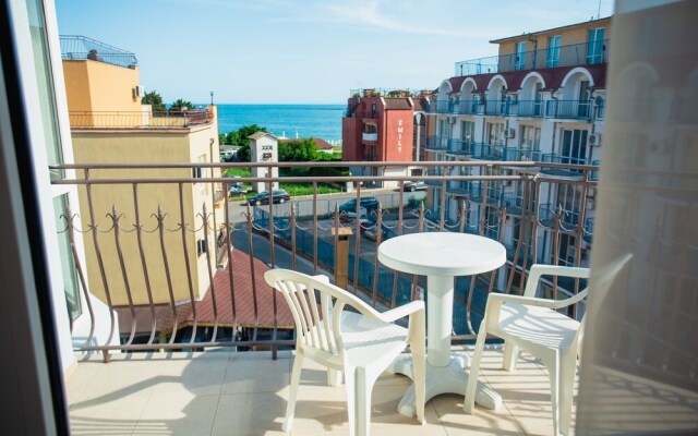 Family Hotel Dolphin
