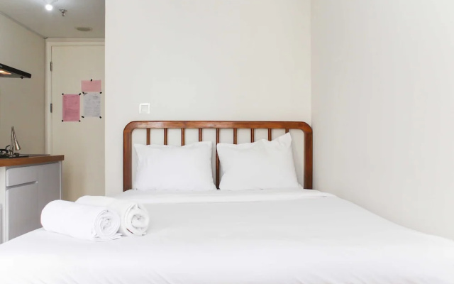 Comfort and Minimalist Studio at Springlake Summarecon Bekasi Apartment – Guest Rooms – Bekasi