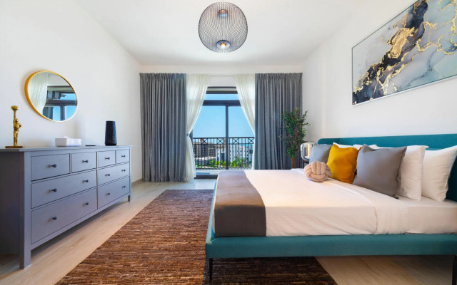 Exclusive Seaview 3BR Roof Terrace Apt  with Scenic Views of Burj alArab