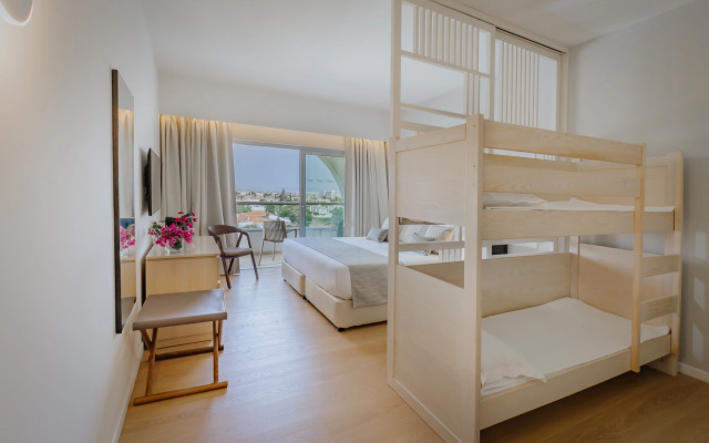 The Golden Coast Beach Hotel