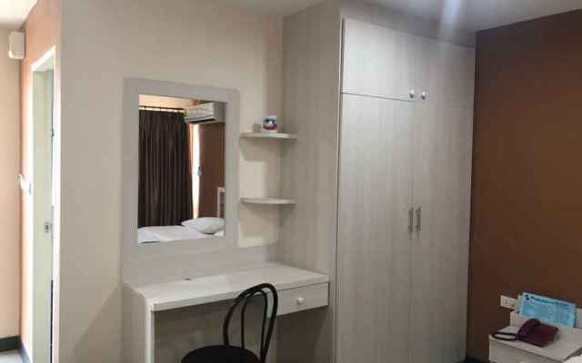 Zen Rooms Aryan Suites