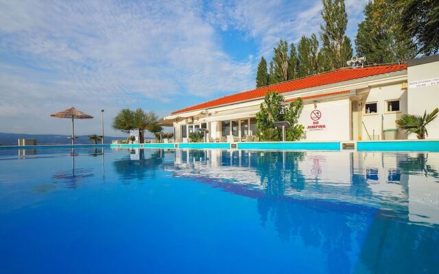 Mediteran Bungalow Galeb Omis
