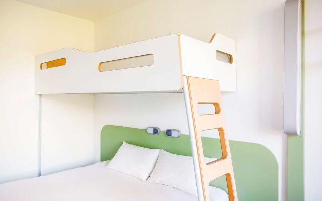 ibis budget Pau Lescar