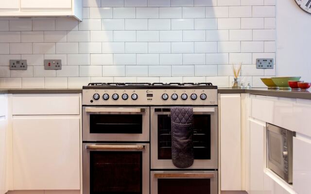 Converted Church Home with Parking, Sleeps 6