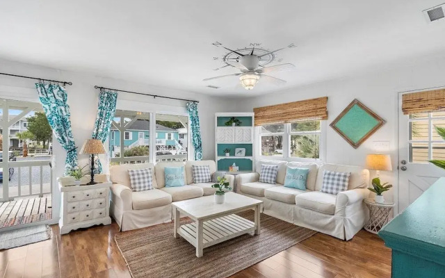 The Marlin House / 143 Marlin Drive 3 Bedroom Home