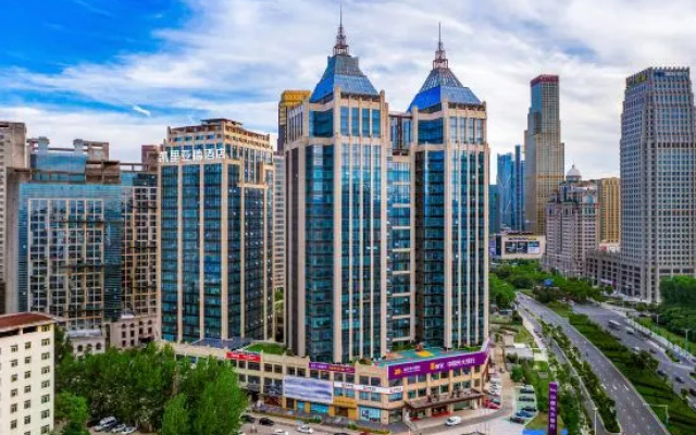 Kyriad Hotel (Honggutan Greenland Twin Towers Shop)