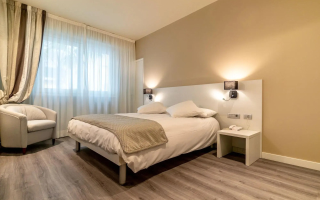 La Dolce Vita Hotel