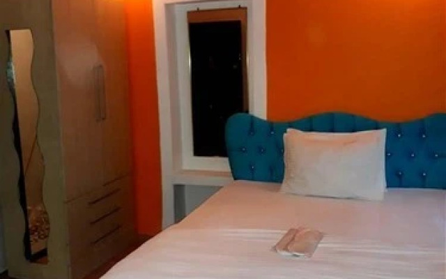 Taksim Nefti Residence