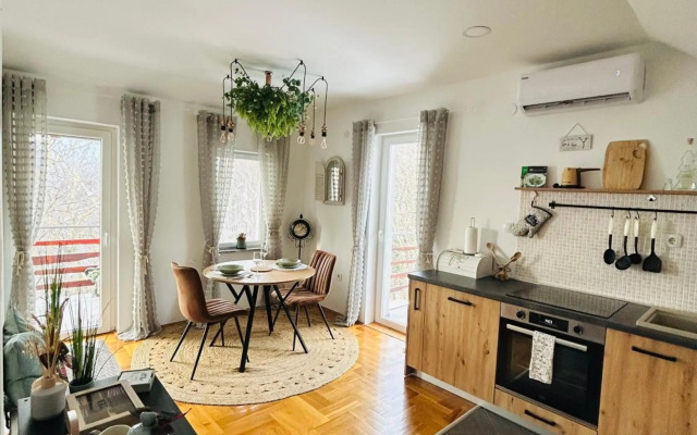 “Bear Hill” Apartments