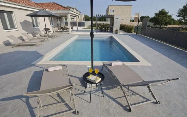 Villa in Kanfanar With Swimming Pool