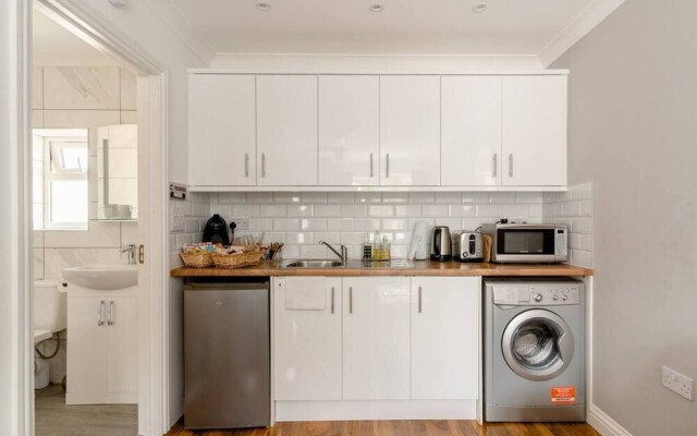 Private Self-contained Annex With Wifi & Parking
