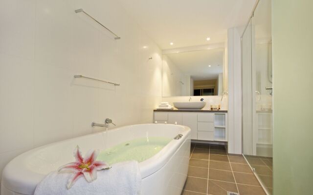 Kirra Surf Apartments