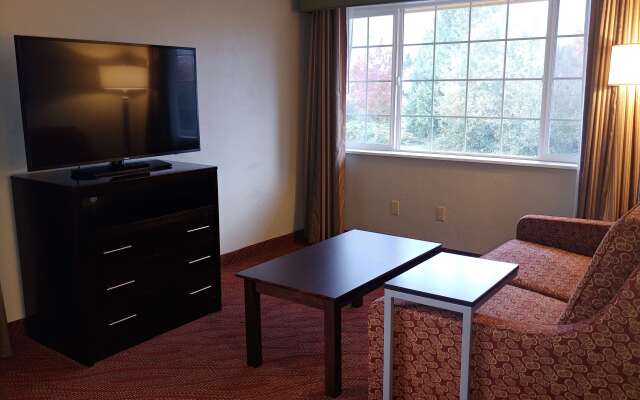 Best Western Plus Parkway Inn