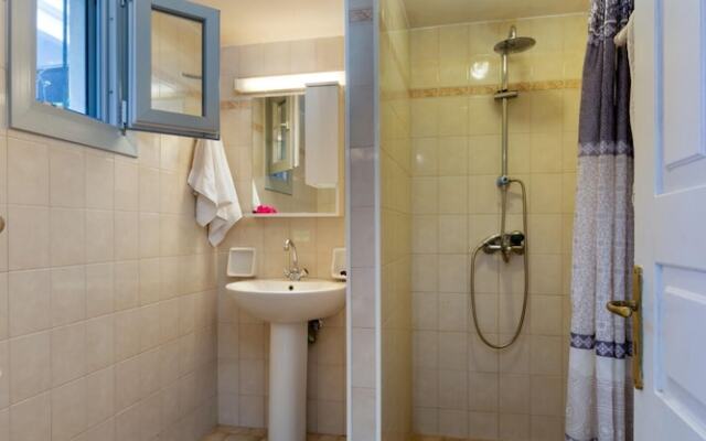 Chrisoula in Longos With 2 Bedrooms and 1 Bathrooms