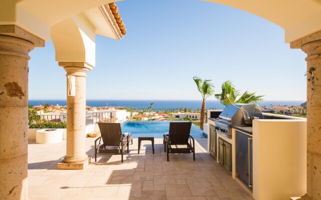 Luxurious Golf Getaway for up to 14 at Villa de los Faros