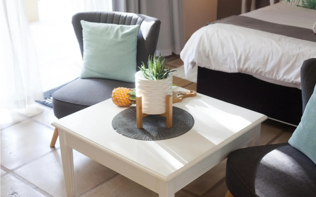 Caza Beach Guesthouse