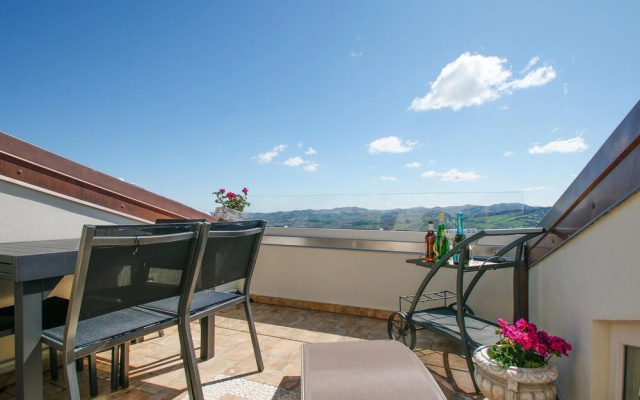 Stunning Home in Belvedere Fogliense With 2 Bedrooms and Wifi