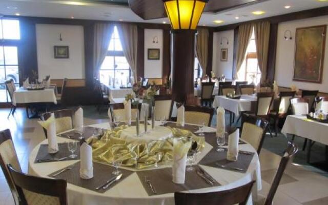 Rybarsky Dvor Pension - Restaurant