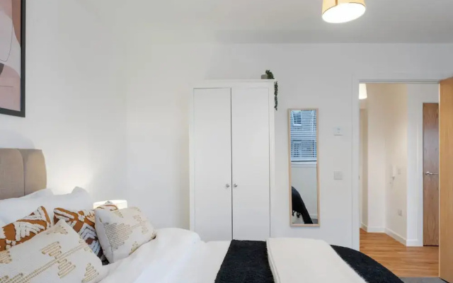 City Point Apartments by Guestz